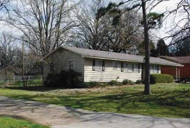 2nd image of 2411 Jackson St