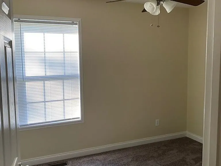 811 Oliver Rd — Photo 12