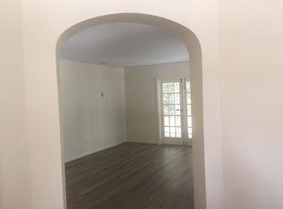 250 Pinehill Dr, Mobile, AL 36606