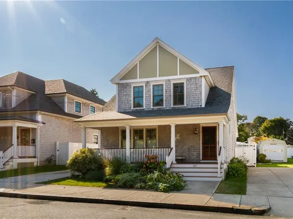 67 Caswell St, Narragansett, RI 02882