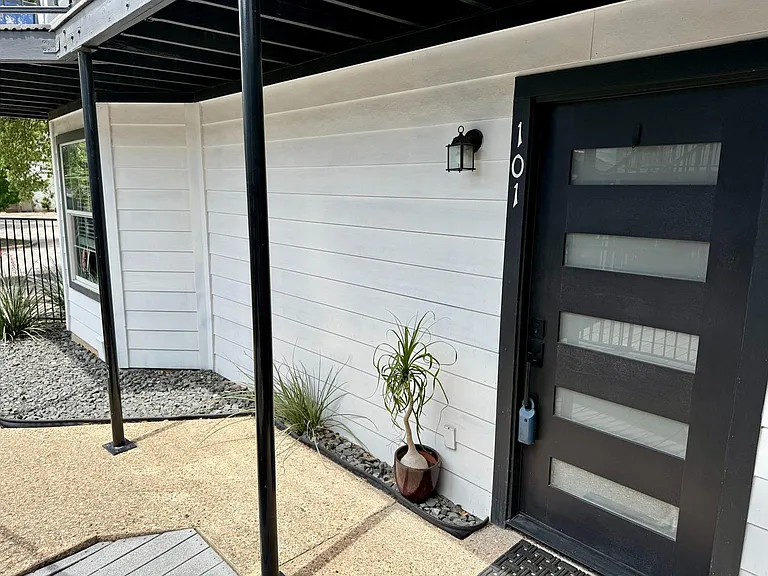 700 Nelray Blvd #1 — Photo 8