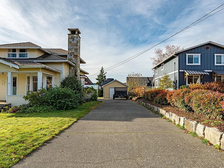 18441 Nelson Pl NE — Photo 36