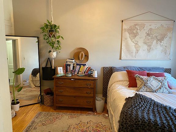 4th image of 1125 W 28th St #104