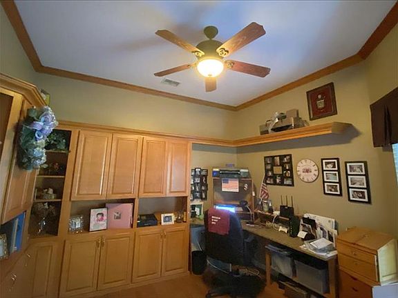 5th image of 2747 Scarborough Dr