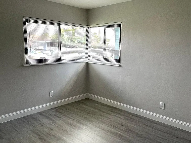 2335 N 2nd St — Photo 16