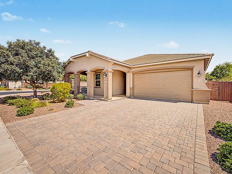 1315 W Alpine Tree Ave — Photo 3