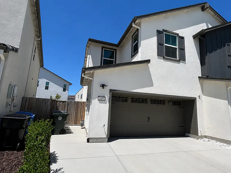 1889 Gordon Hammond Pl — Photo 12