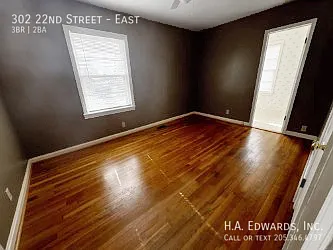 302 22nd St E #EAST — Photo 7