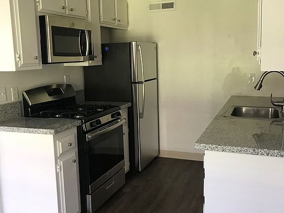5th image of 2652 Matheson Way APT A