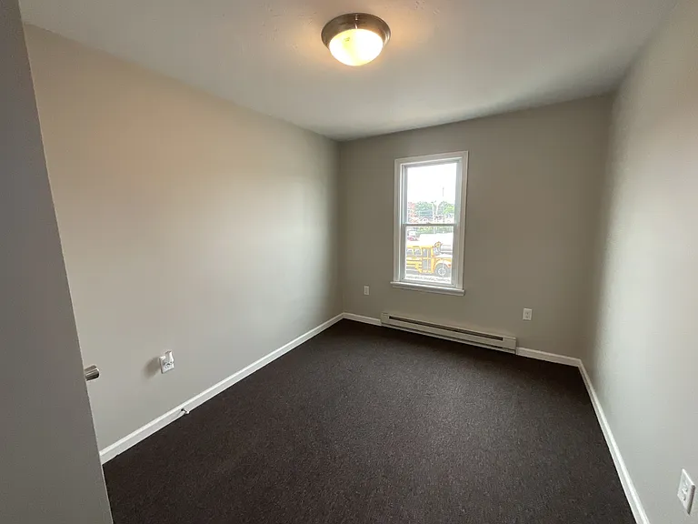 215 Fulton St — Photo 7