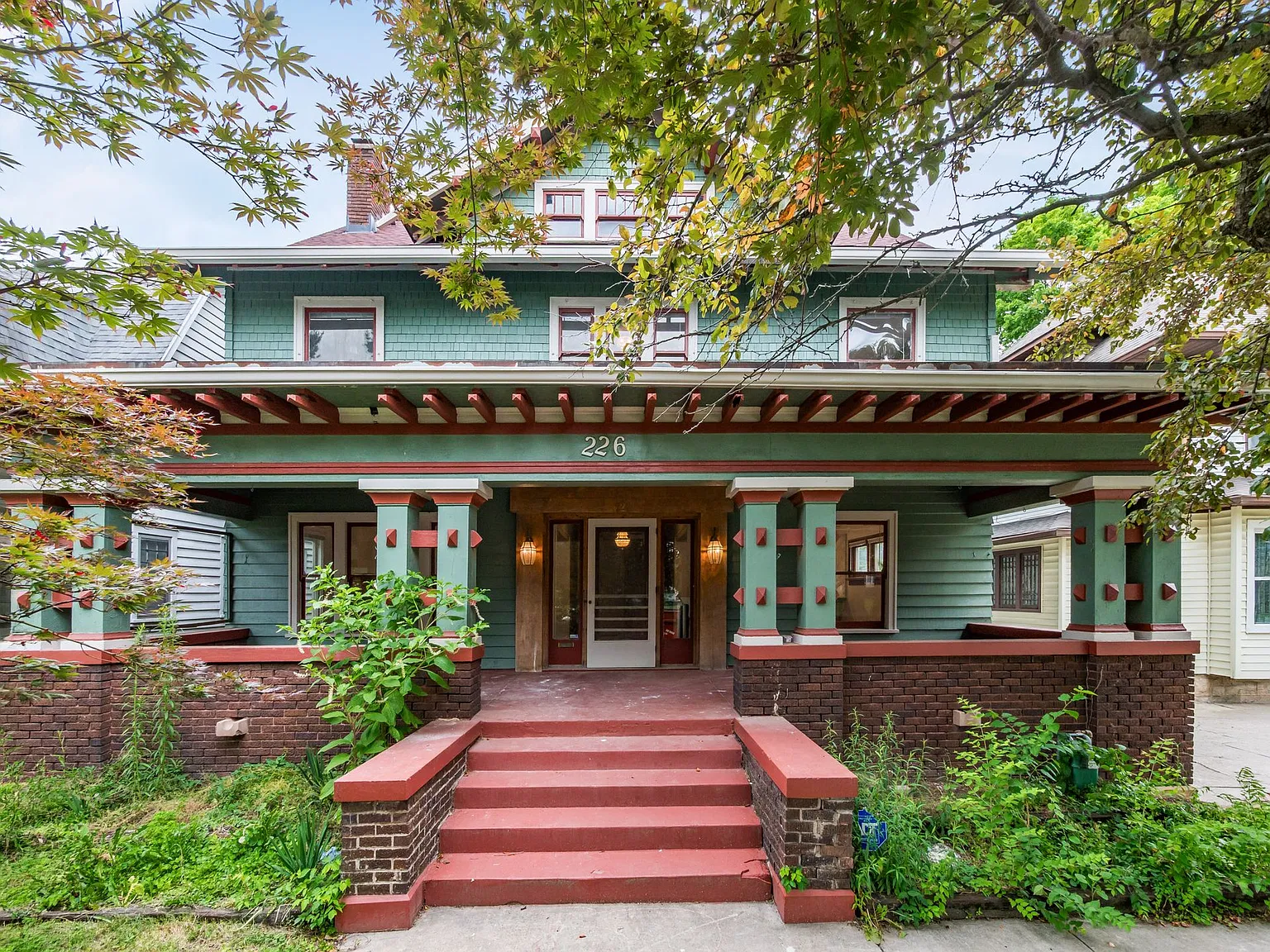 226 E Cassilly — Photo 1