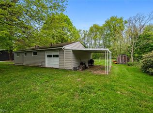 6109 Vale View Dr SW, Sherrodsville, OH 44675