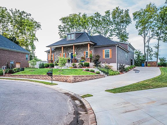 2nd image of 326 Atlantis Ct