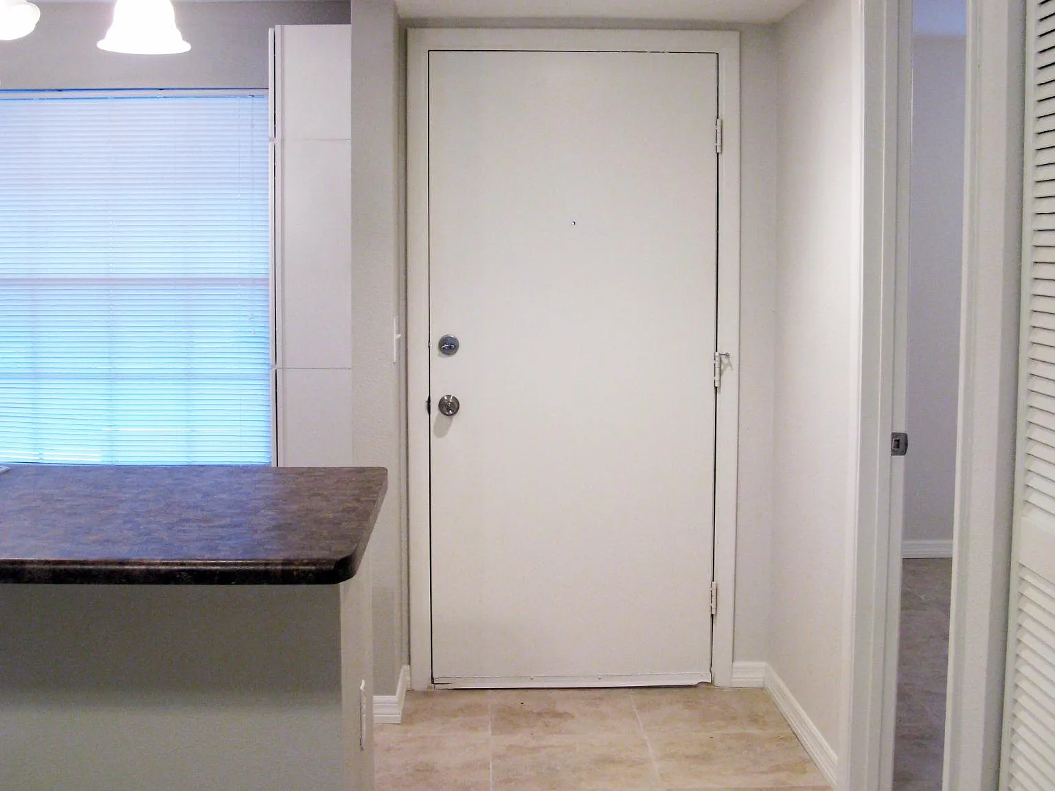 4212 42nd St W — Photo 2