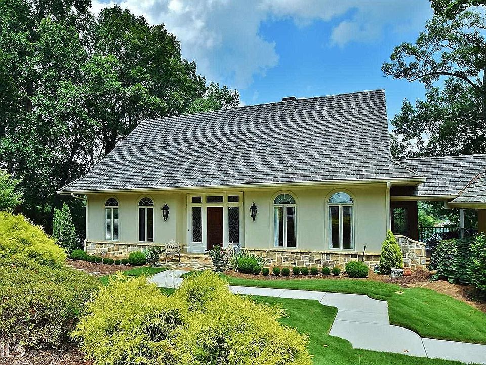 1st image of 2410 Island Dr