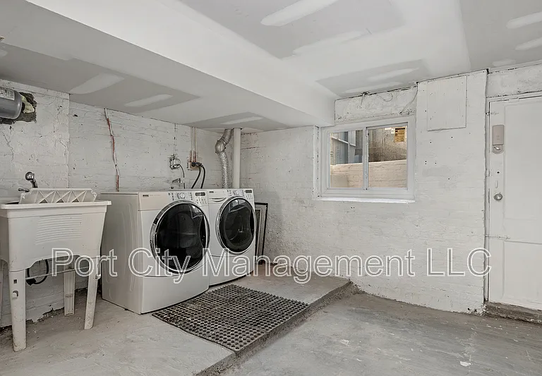 207 S Ellwood Ave — Photo 19