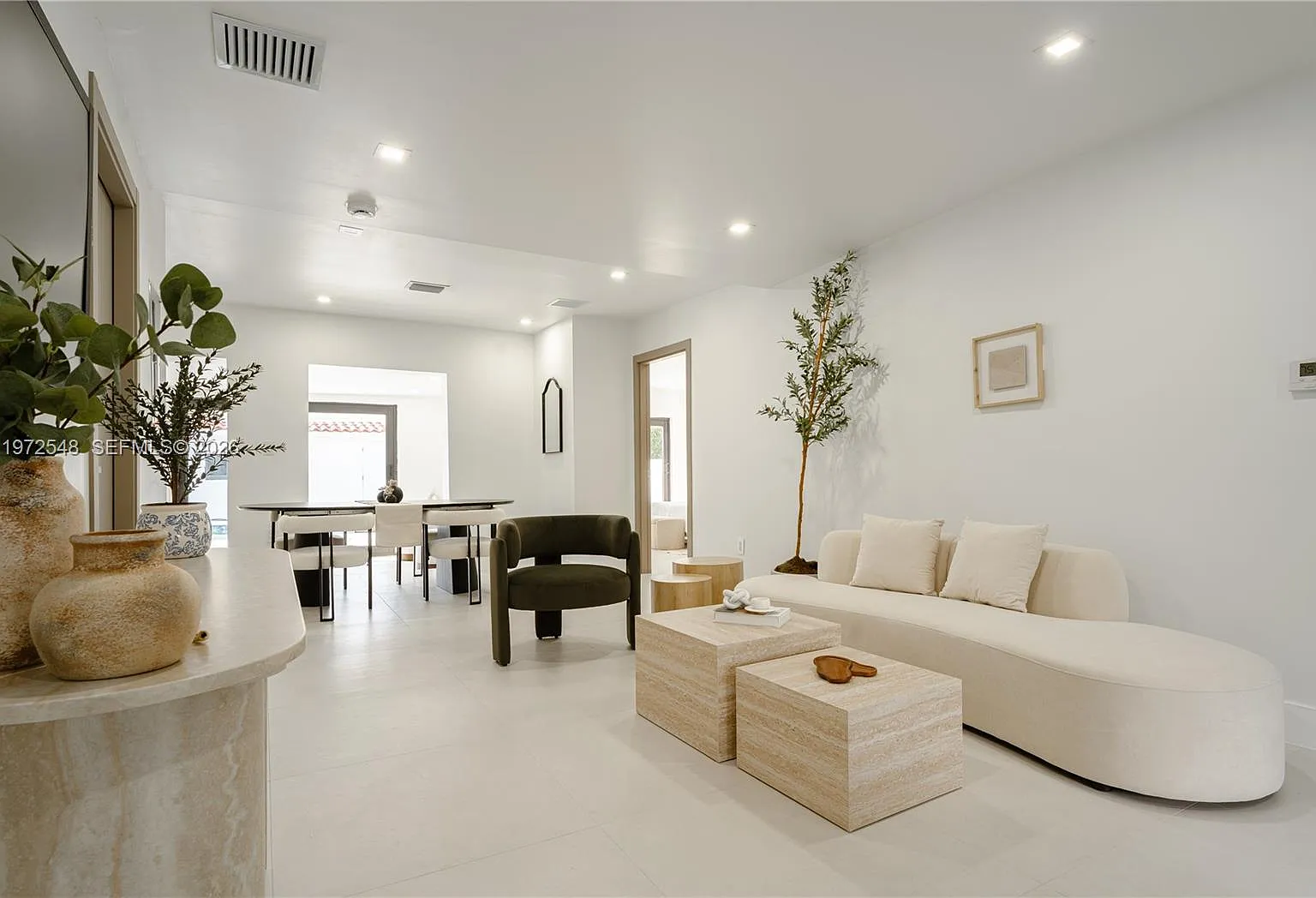 Biarritz Dr, Miami Beach — Photo 4