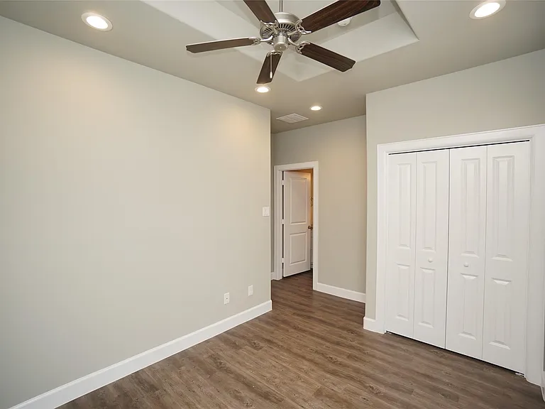 1137 4th St — Photo 8