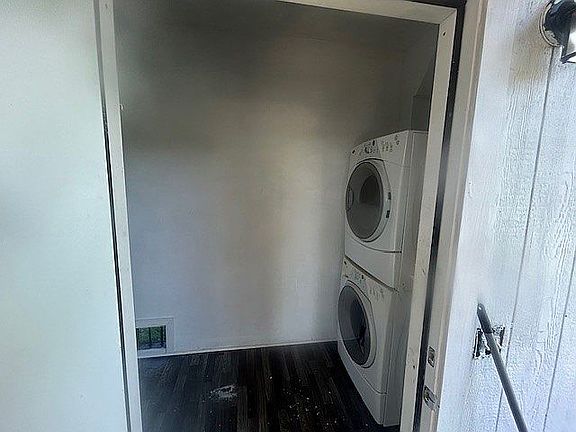 3rd image of 1030 14th St N