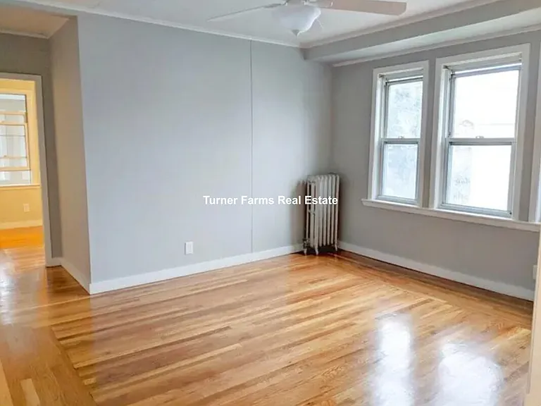 60 Buzzells Ln — Photo 6
