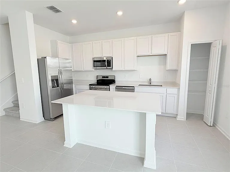 3076 Chromatic St — Photo 2