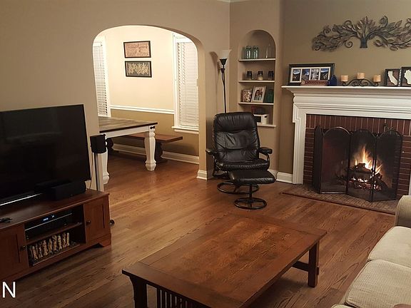 2nd image of 6006 W Wells St