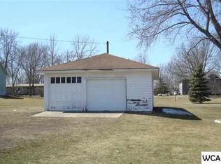 734 Shoreacres Dr, Fairmont, MN 56031