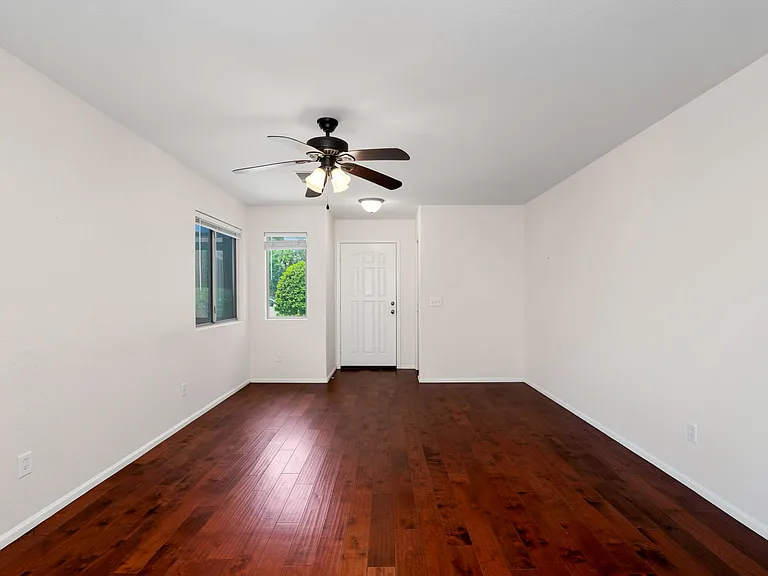 42551 W Hillman Dr — Photo 14