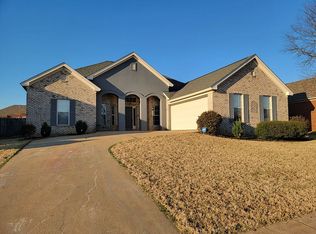 1915 Dundee Dr, Prattville, AL 36066