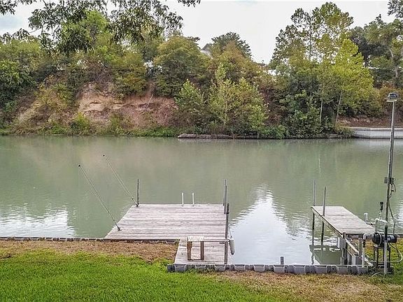 5th image of 308 Shangrila Ln