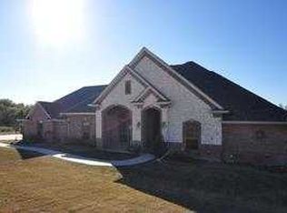 10223 Mustang Wells Dr, Fort Worth, TX 76126