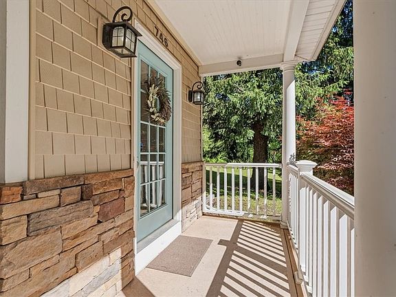 4th image of 746 Crawford Rd
