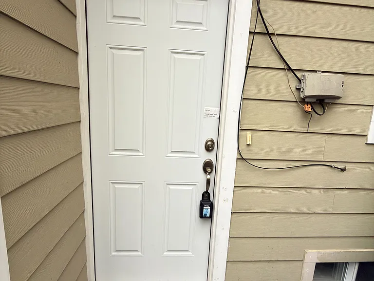 11 Uno Dr — Photo 2