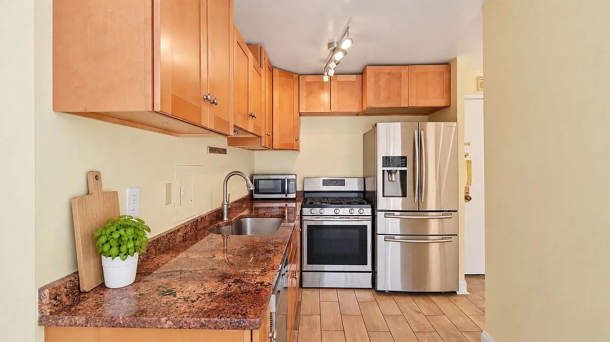 1 bed, 1.0 bath, 630 sqft, $2,100 — Photo 4