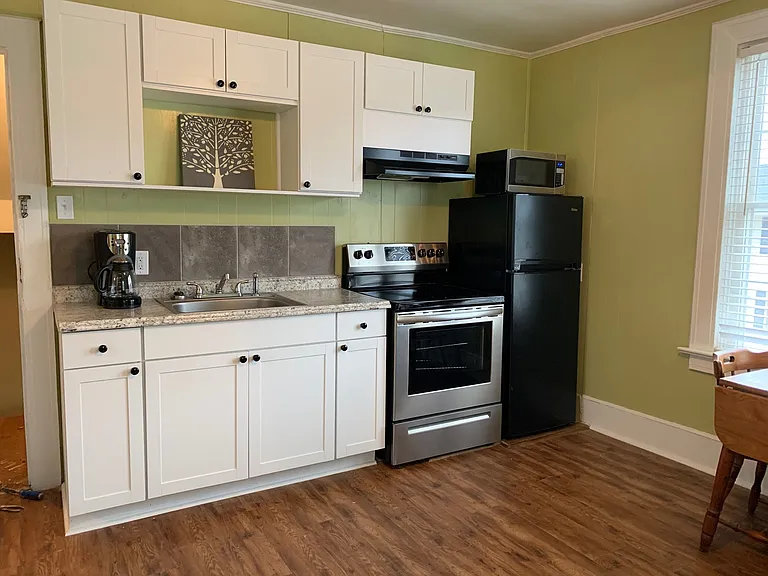 215 S Logan St — Photo 5
