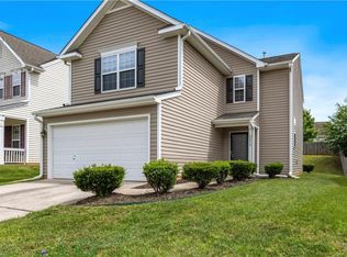 2575 Fiddlers Glenn Dr, Winston Salem, NC 27127