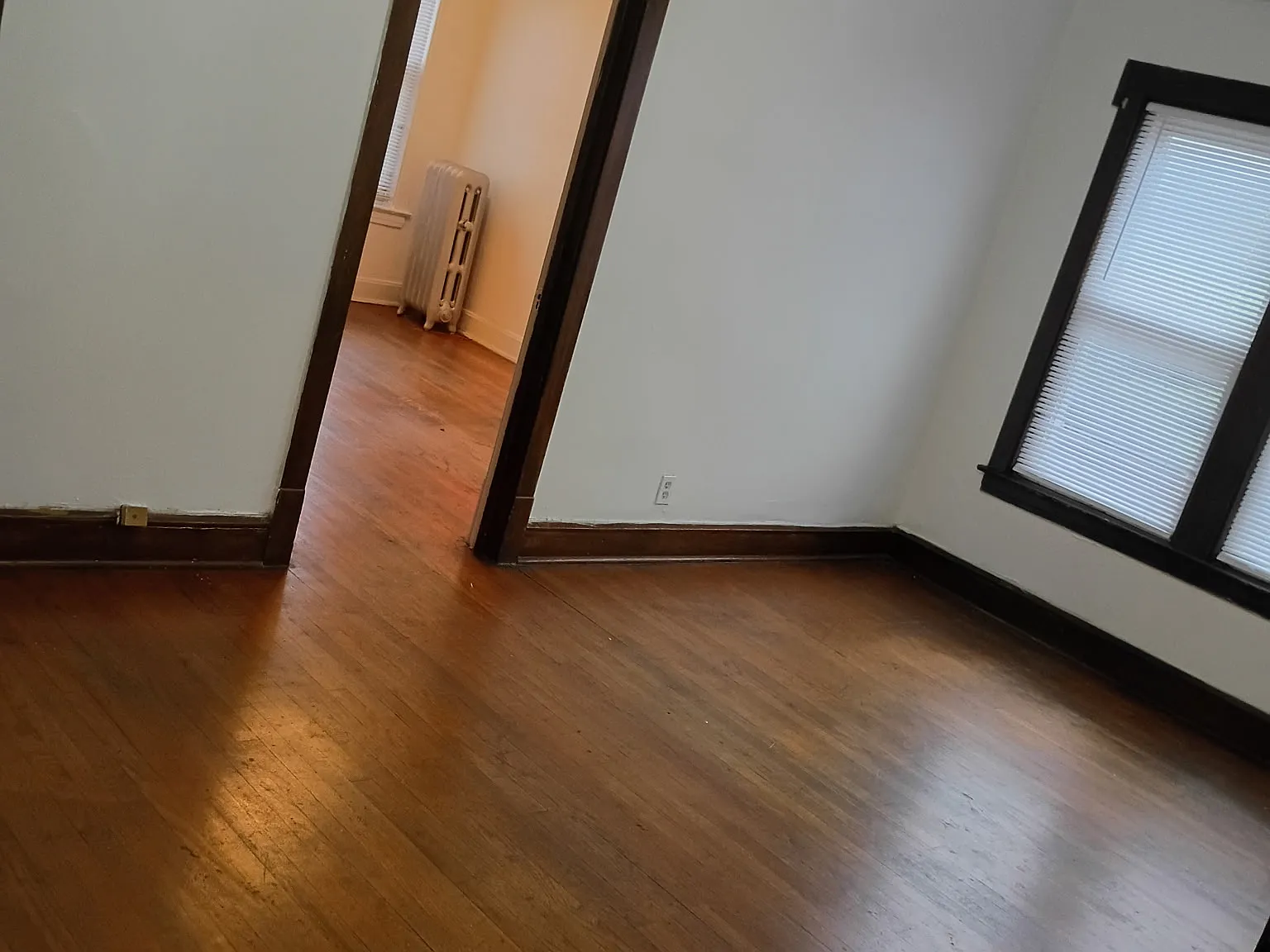 2 bed, 1400 sqft, $1,300 — Photo 3