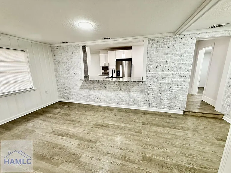 204 N Palm St — Photo 28
