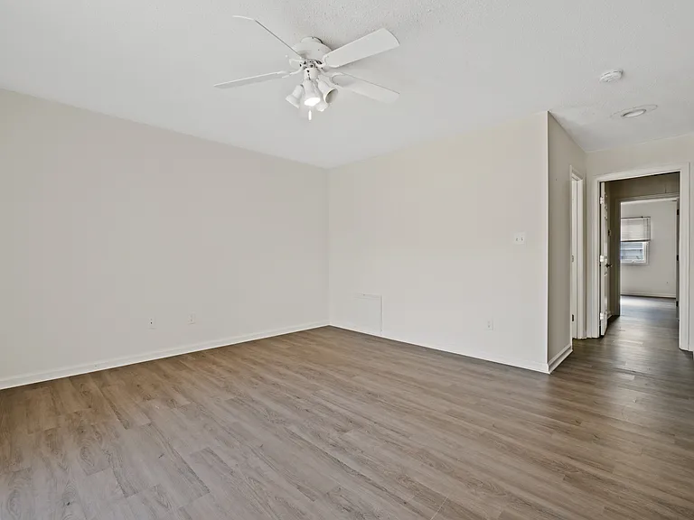3224 Shore Dr — Photo 13