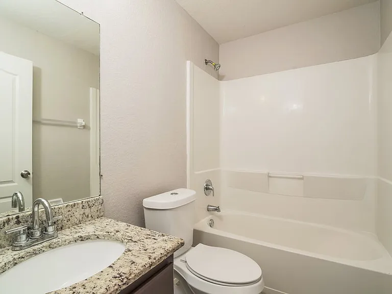 8179 Woodvine Cir — Photo 14