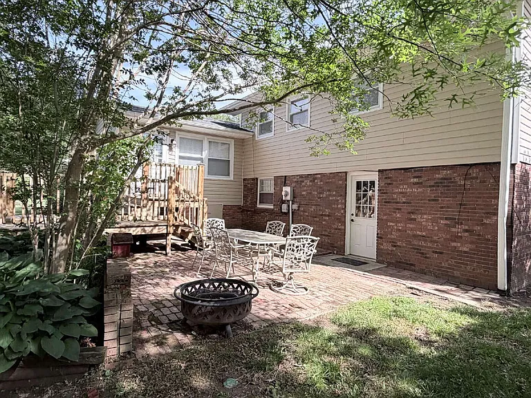 725 Wildflower Ln — Photo 44