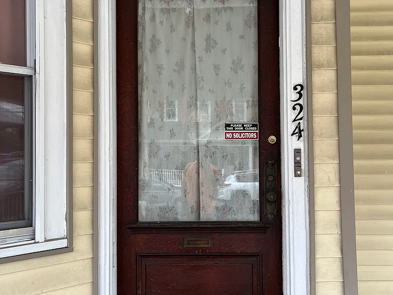 324 Broadway #1/2 — Photo 24