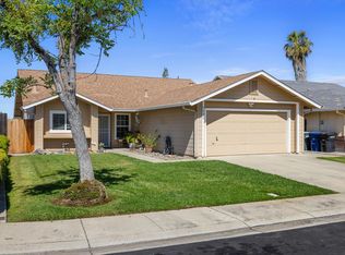 1121 Raymond Dr, Modesto, CA 95351