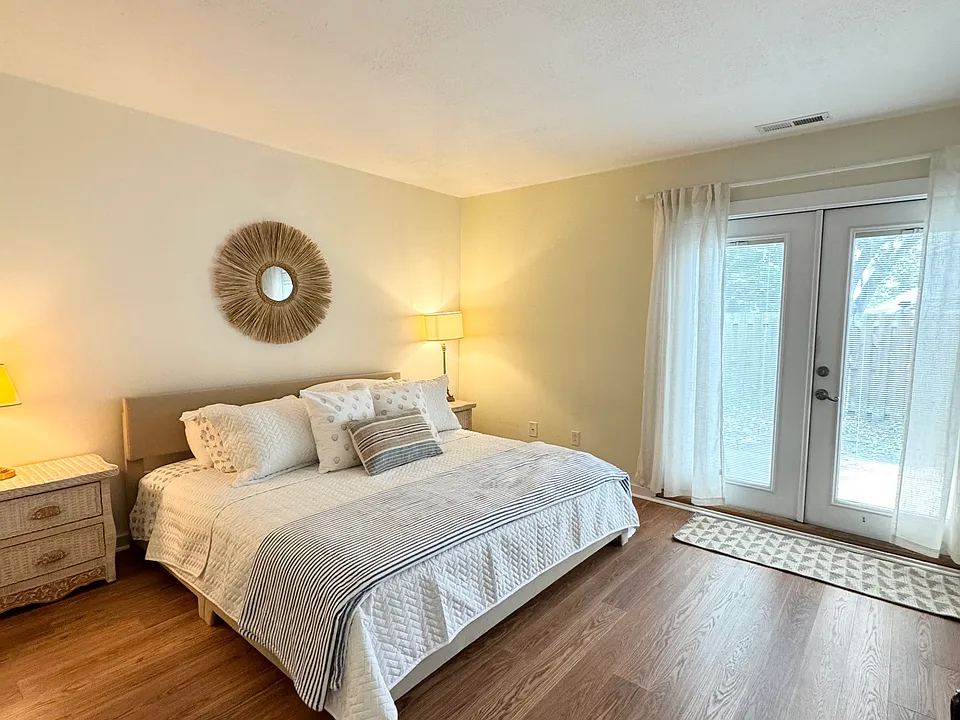 3200 Crystal Oaks Ln #640
