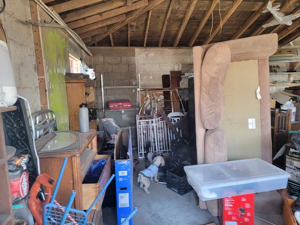 albuquerque-new-mexico-447359645 picture