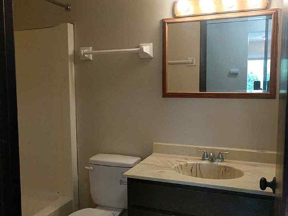 4th image of 1077 Van Dyke St #302