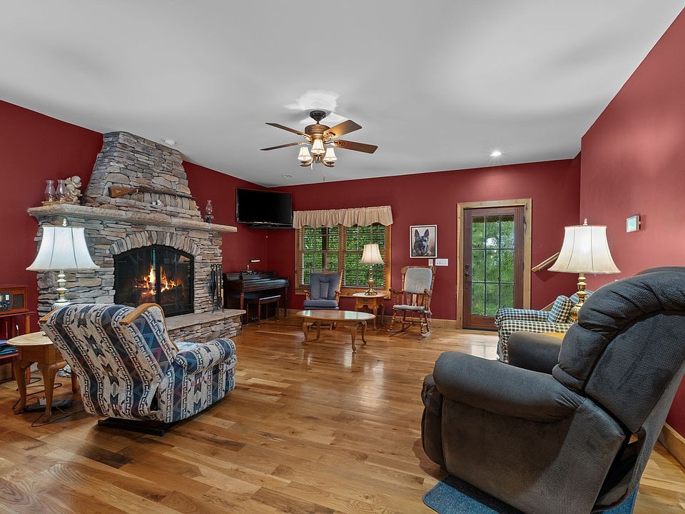 16th image of 1746 Molly Hollow Rd