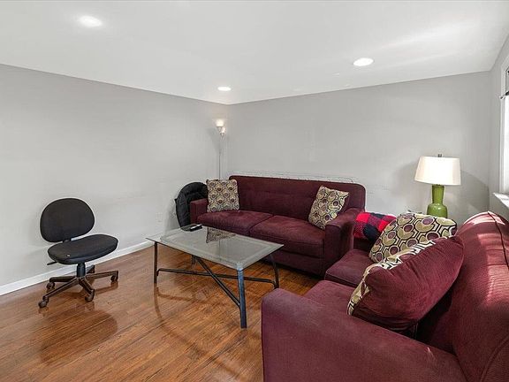 5th image of 165 Liberty Ave