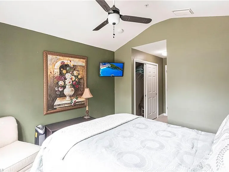 15616 Marcello Cir — Photo 32