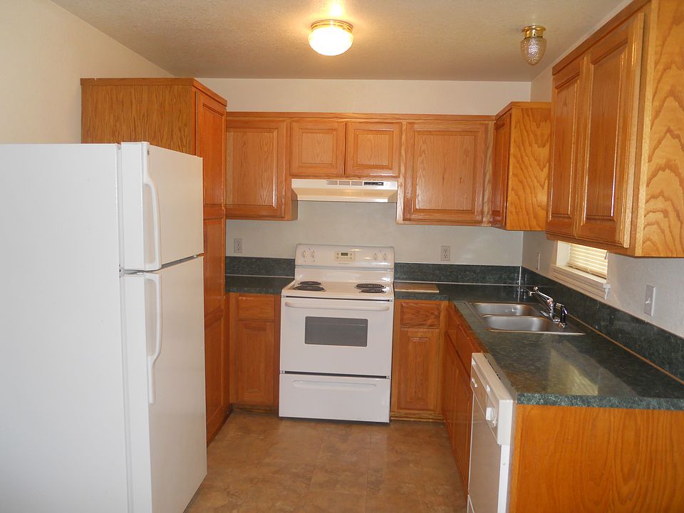 2nd image of 612 Rolling Hills Dr APT 2